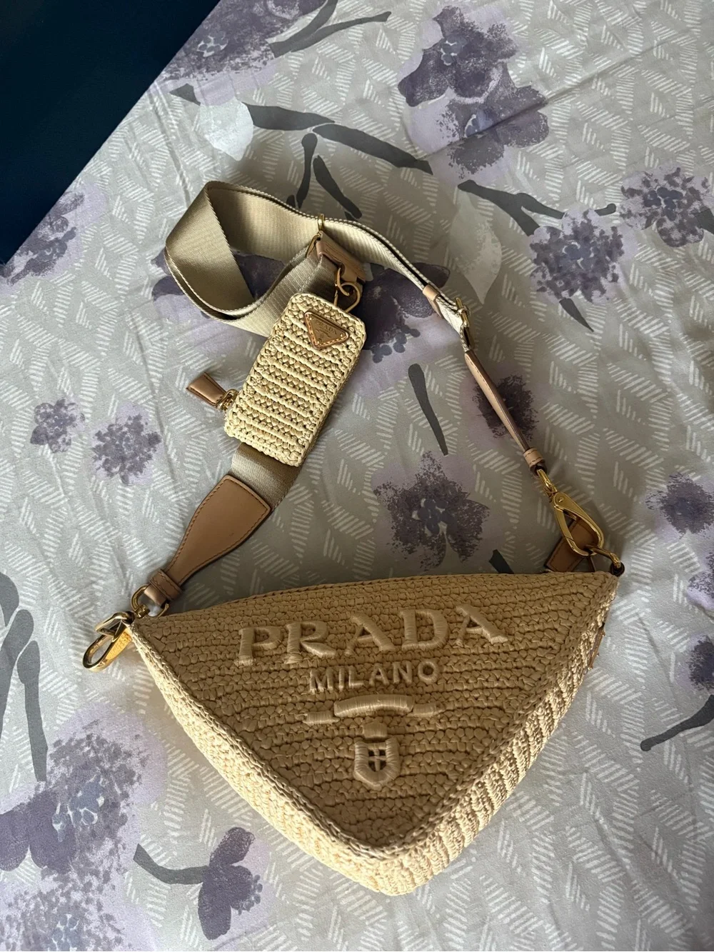 Prada triangle raffia bag - Picture 6 of 8